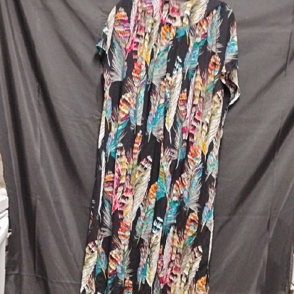 Multicolor Feather Print Maxi Dress - Picture 6 of 8